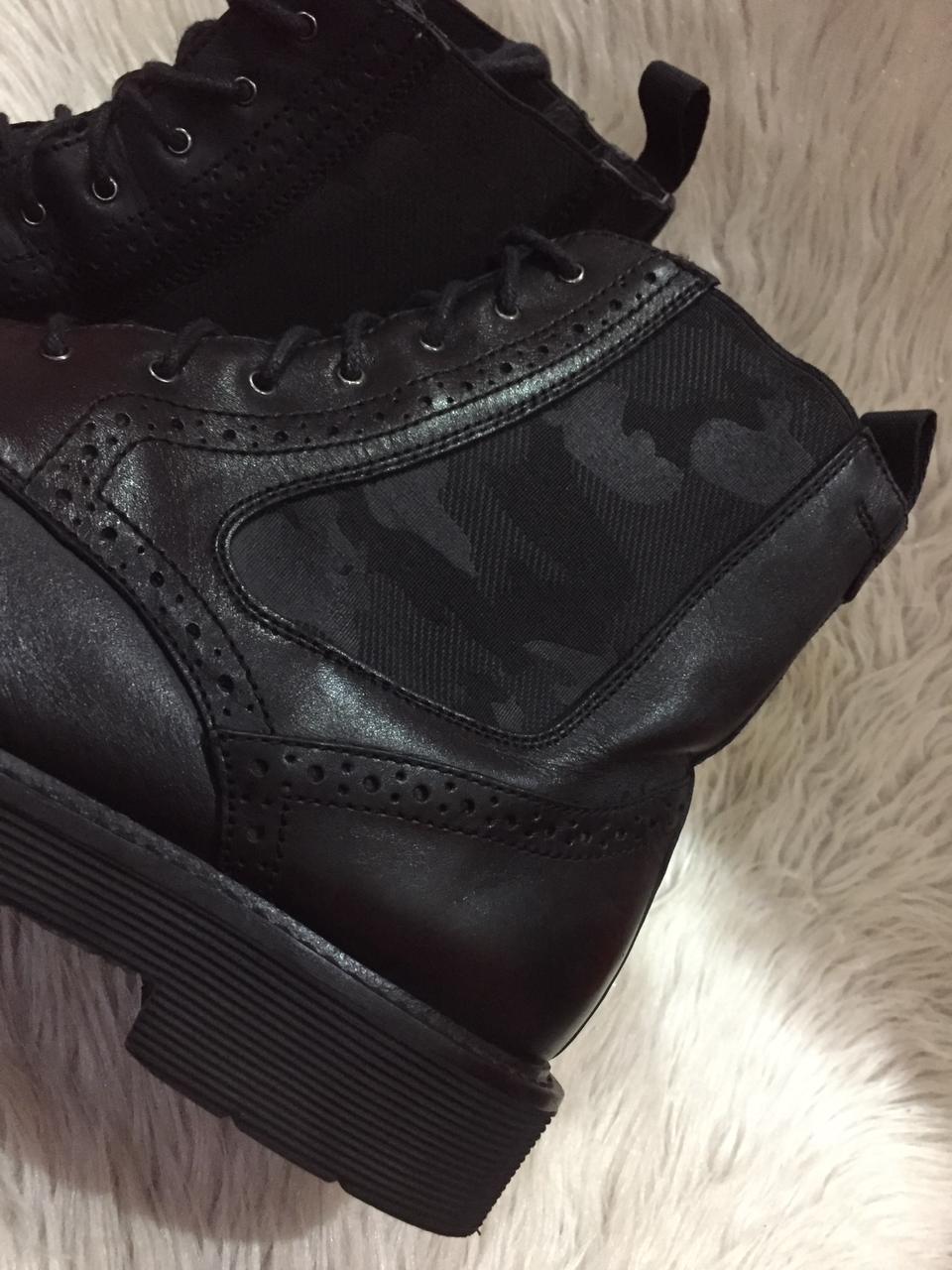 Johnston & Murphy black camouflage