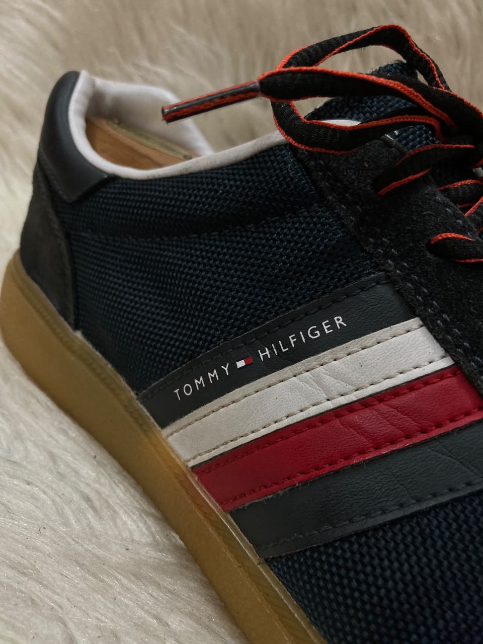 Tommy Hilfiger