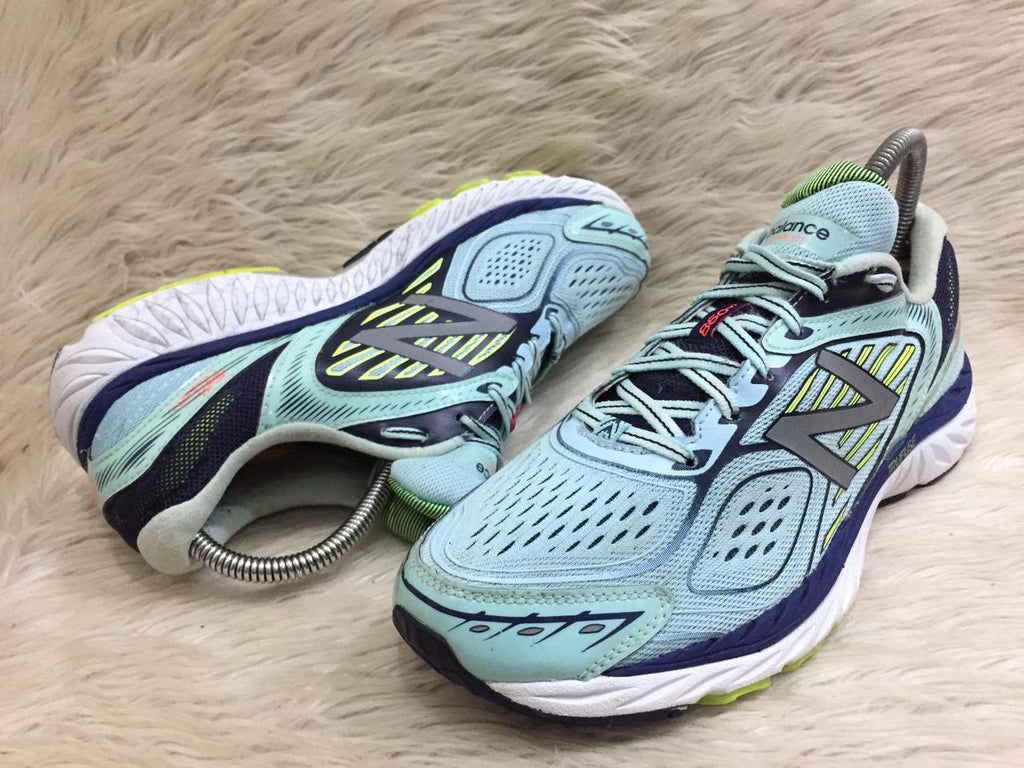New Balance 860v7
