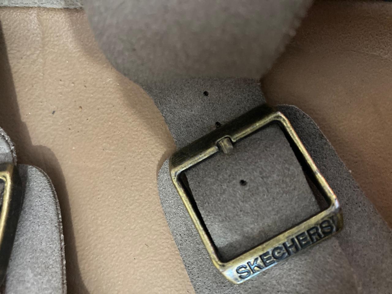 Skechers