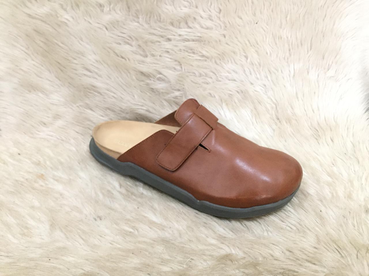 MADDEN Solano clogs in brown leather