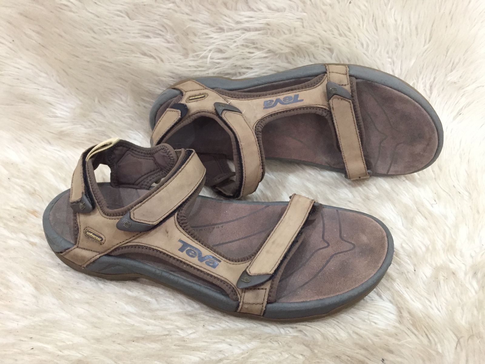 Teva Tanza Leather sandal