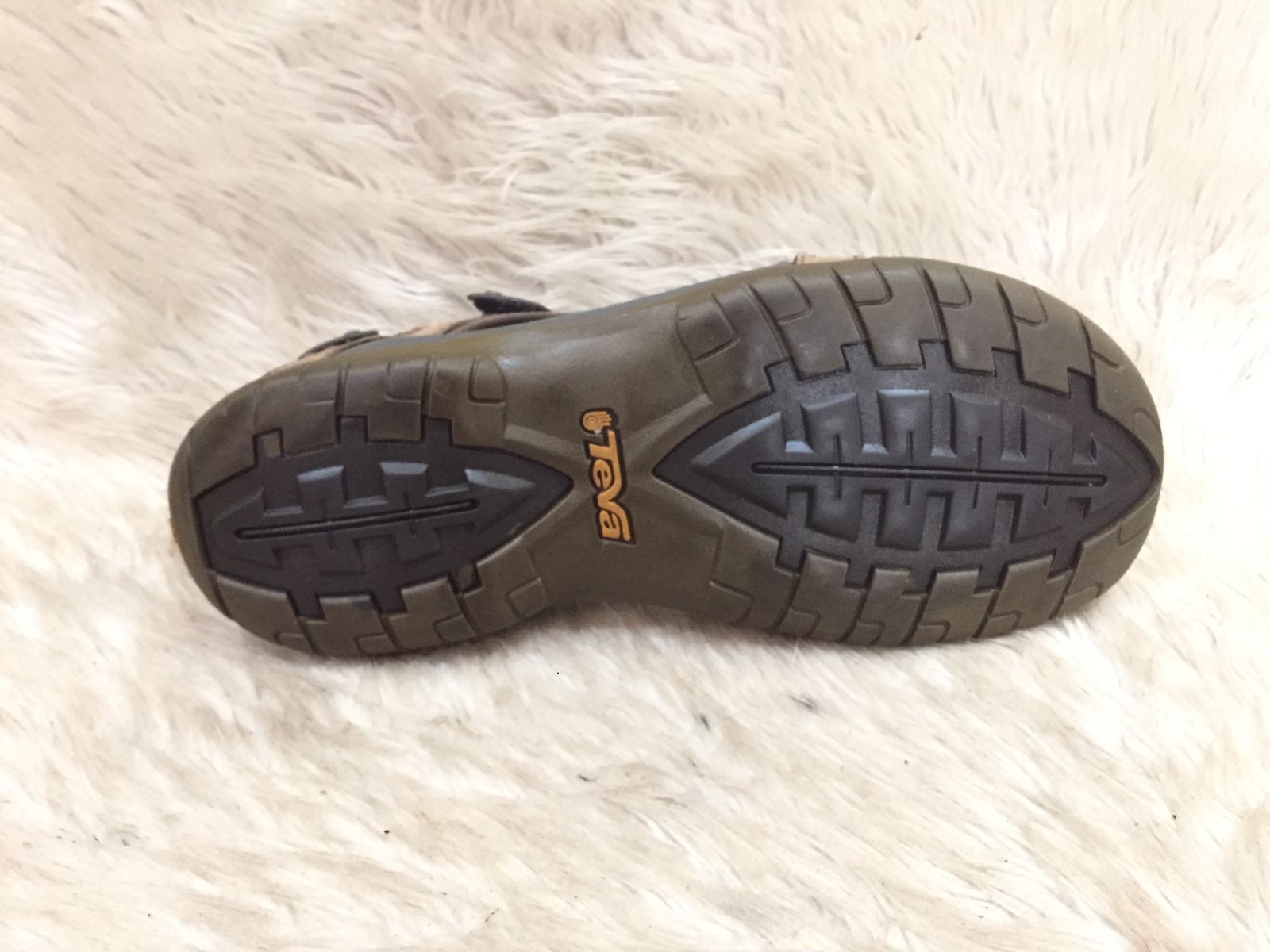 Teva Tanza Leather sandal