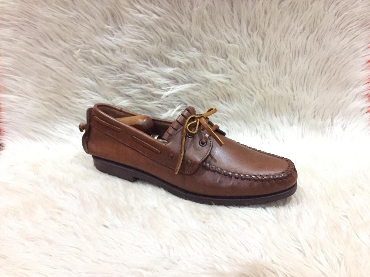 Levis  brown leather boat shoes