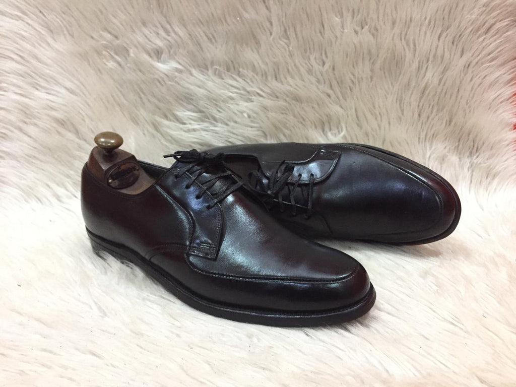 Nun bush lace-up dress shoes.