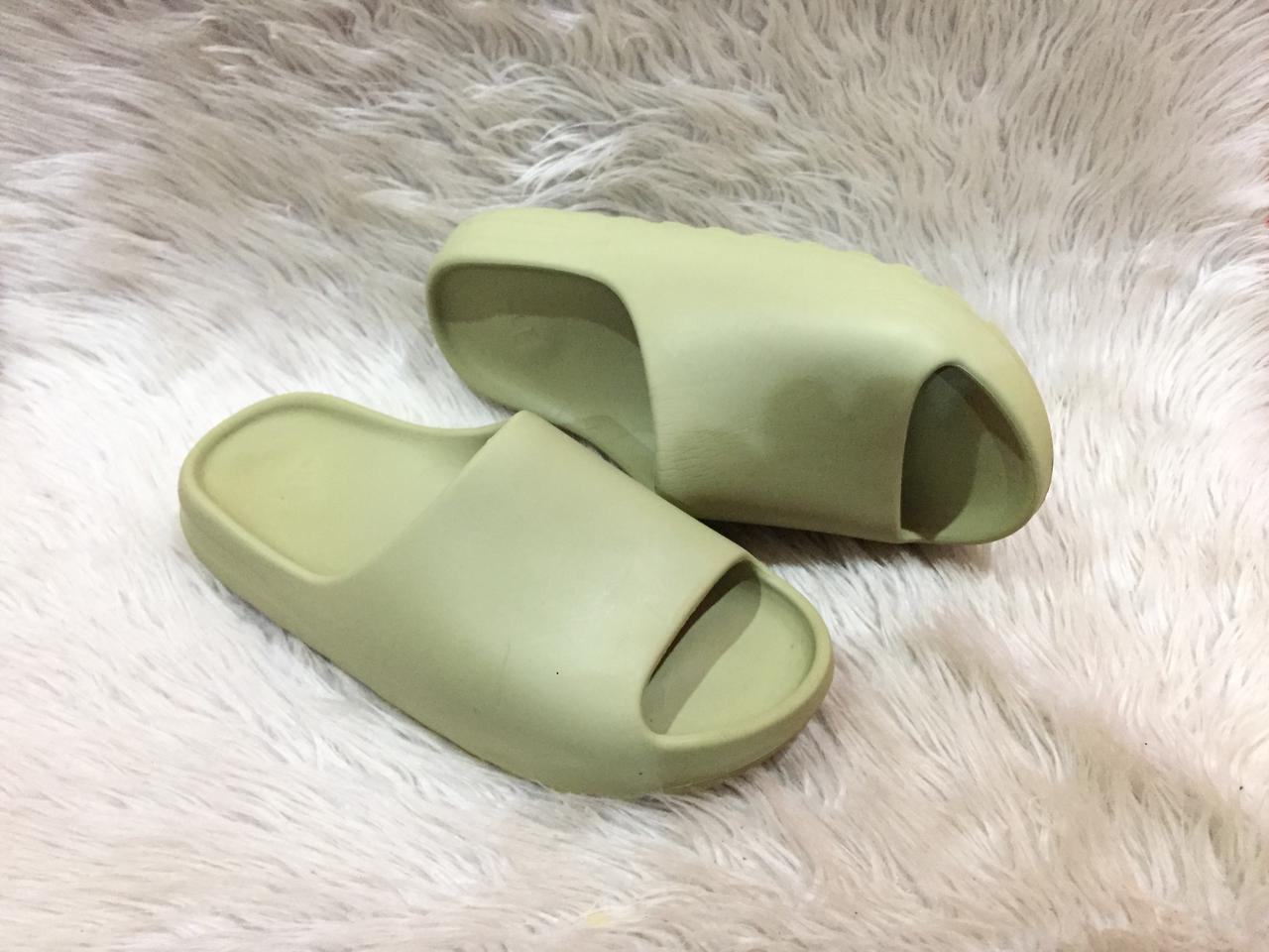 Adidas Yeezy Slide