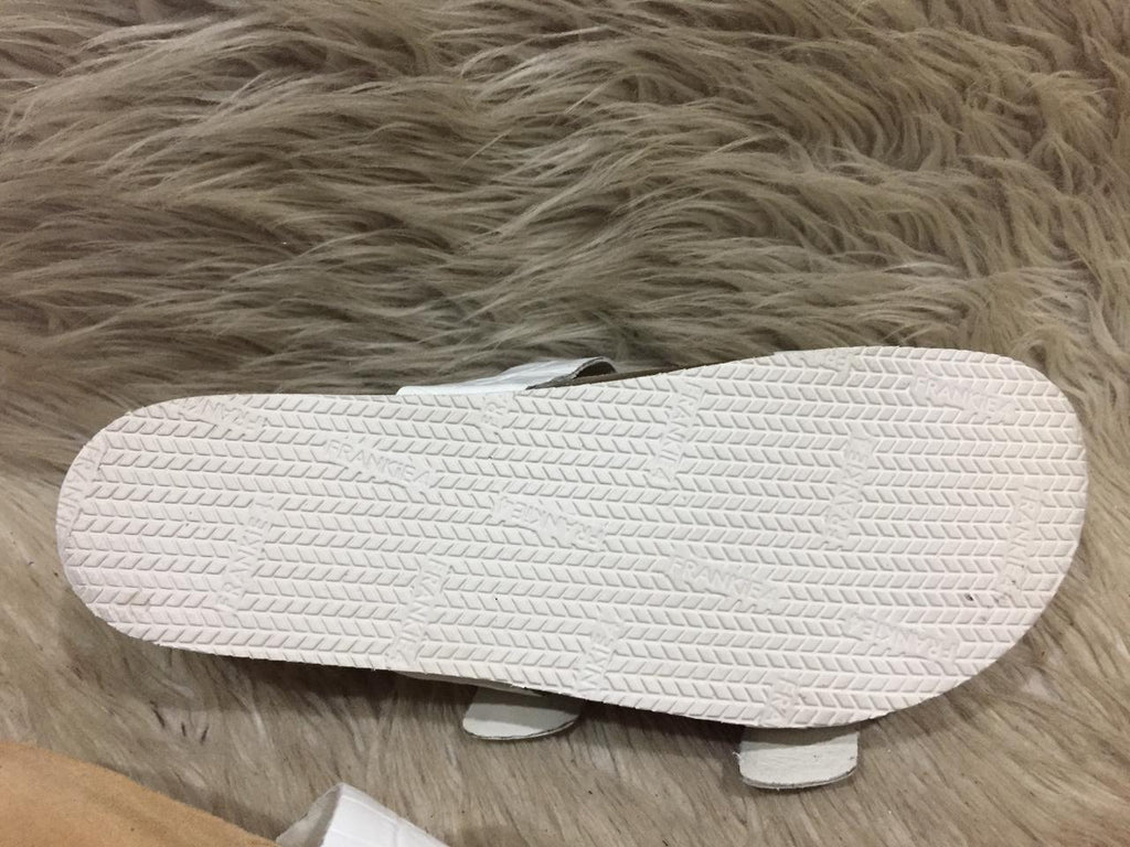 Frankie4 Sandy III White Croc Emboss slides