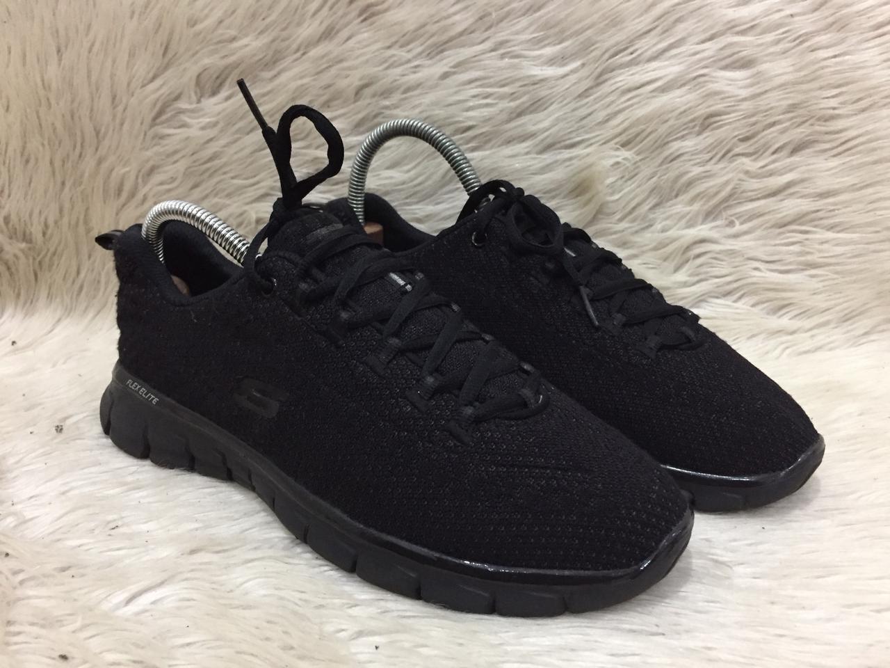 WOMEN'S TRACK - NEW STAPLE SNEAKER