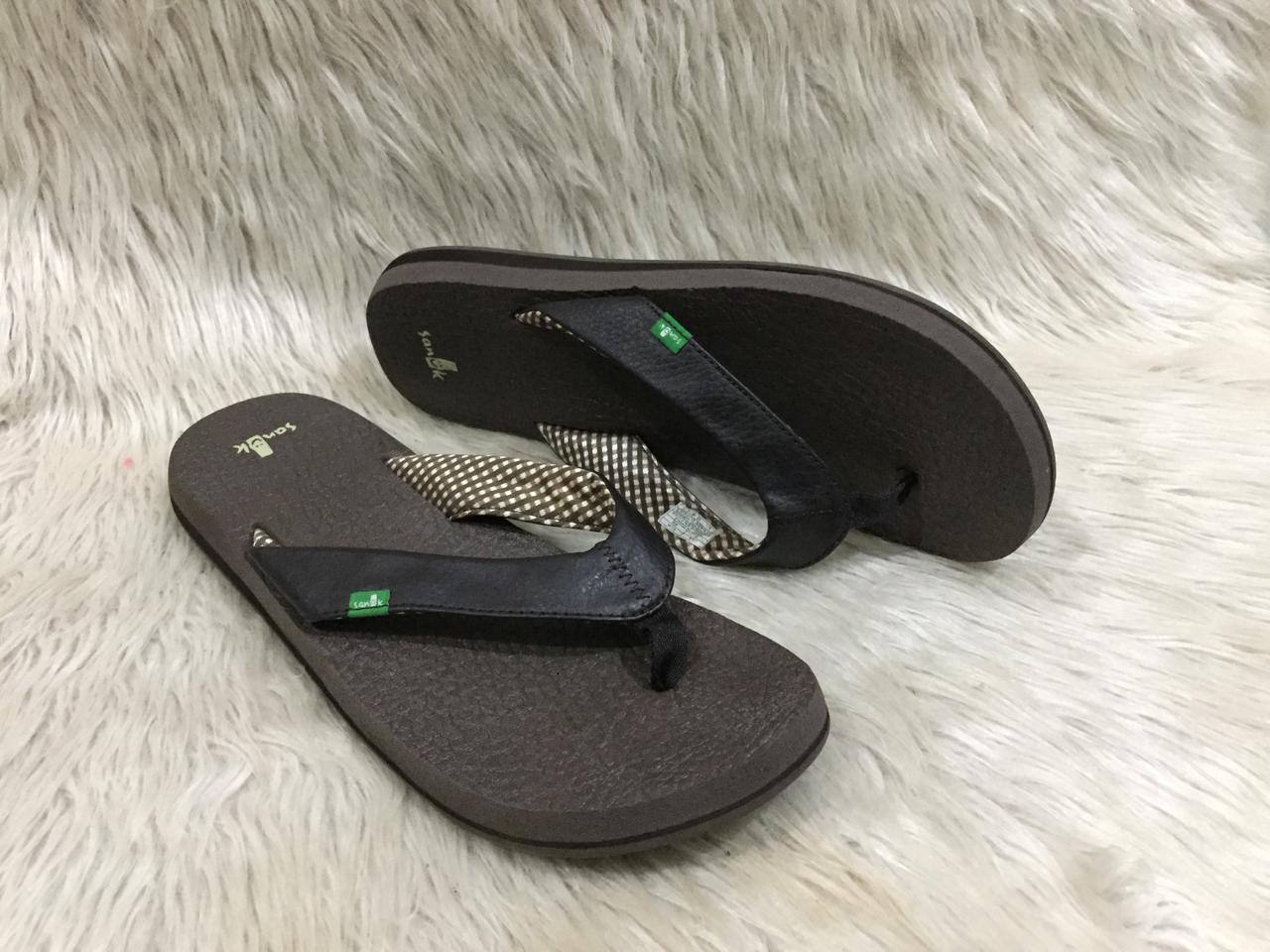 Sanuk Yoga Mat flip-flop.