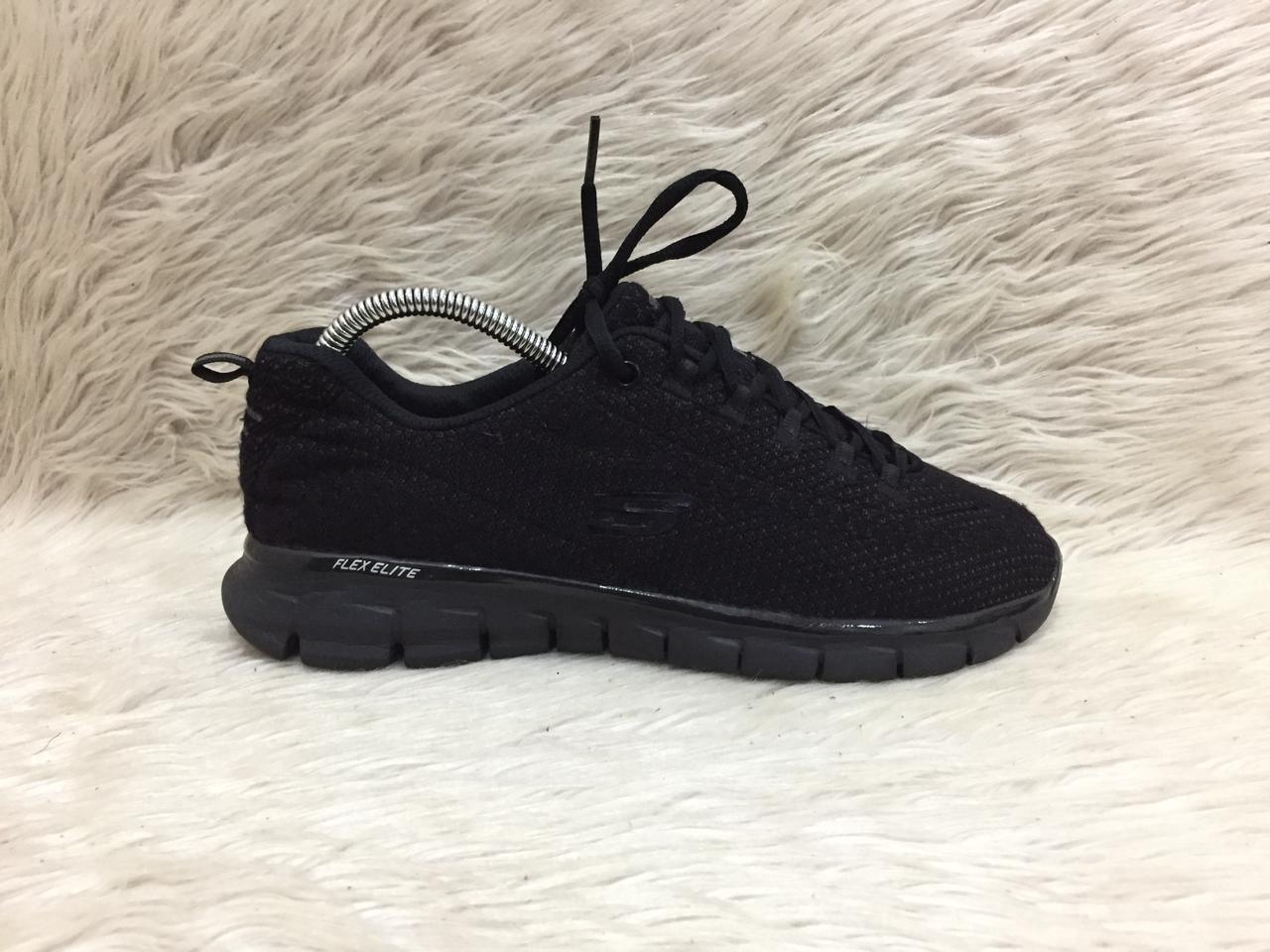 WOMEN'S TRACK - NEW STAPLE SNEAKER