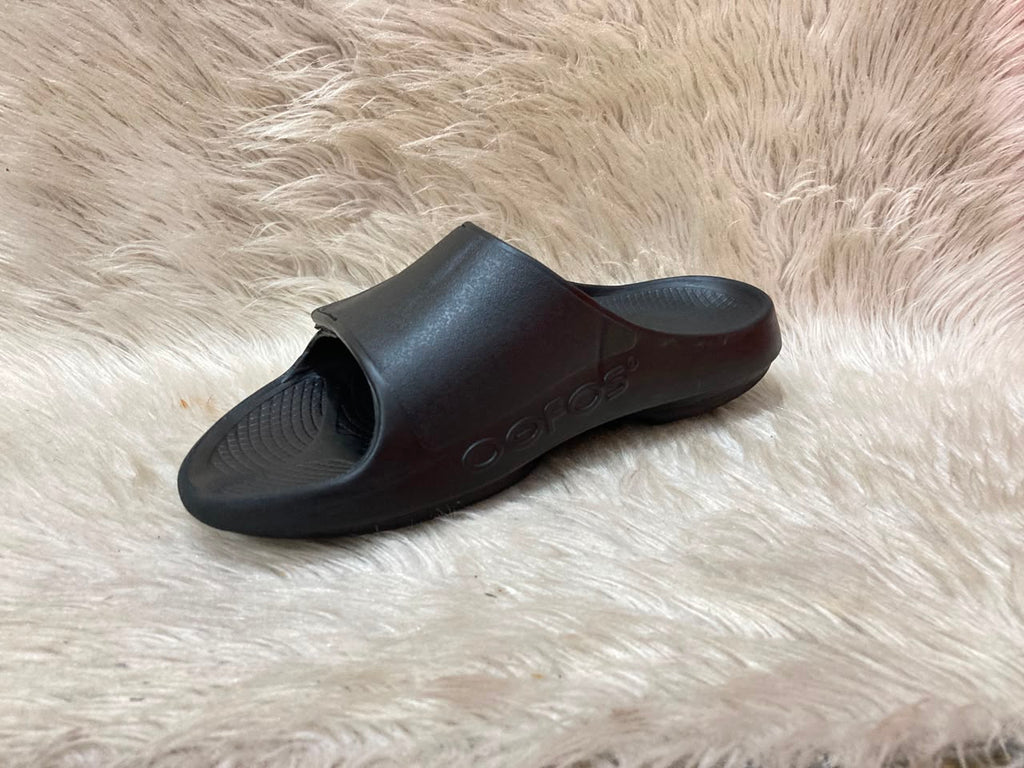 OOFOS OOahh Sandals