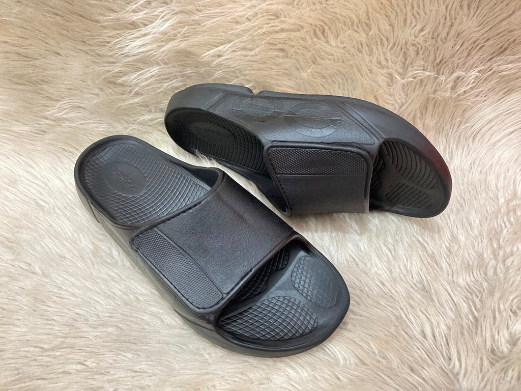 OOFOS OOahh Sandals