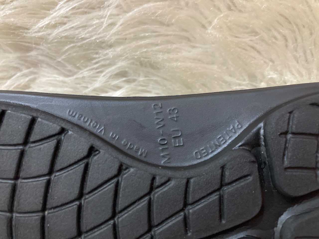 OOFOS OOahh Sandals