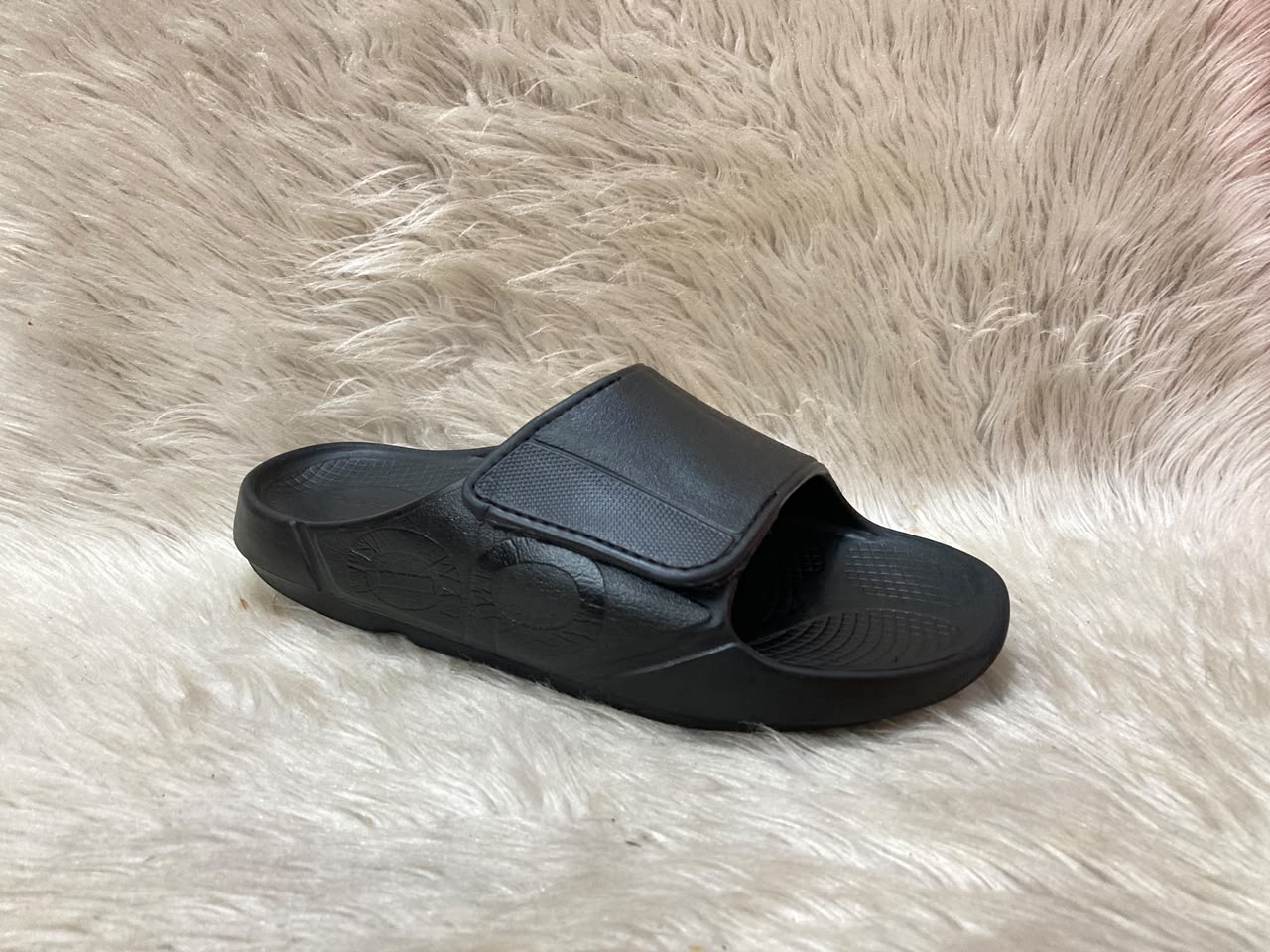 OOFOS OOahh Sandals