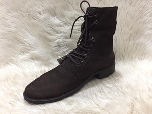Stephenrossi boots with a low heel.