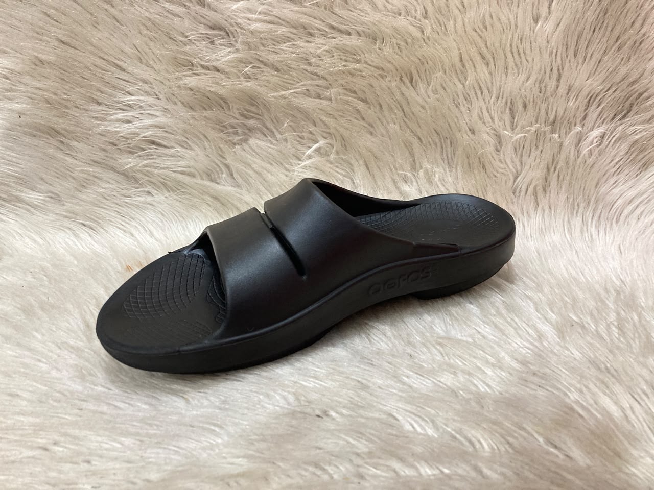 OOFOS OOahh Slide Sandals