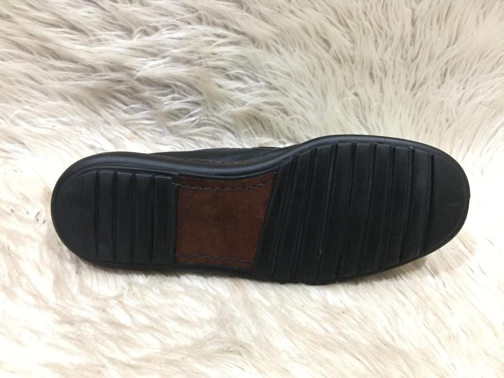 Bragano leather tassel loafer.