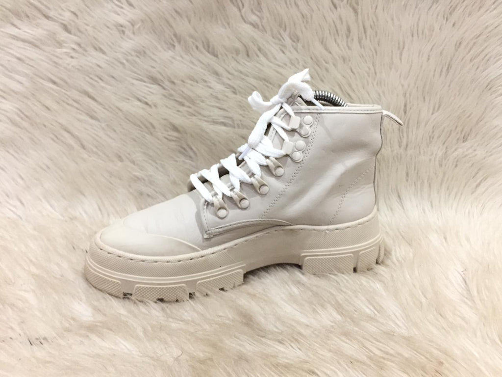 Zara chunky leather lace-up boots women