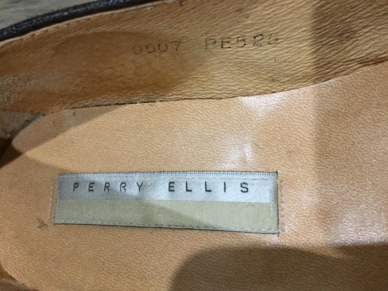 Perry ellis men's leather loafer.