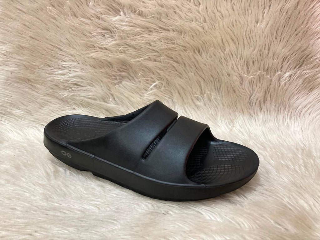OOFOS OOahh Slide Sandals