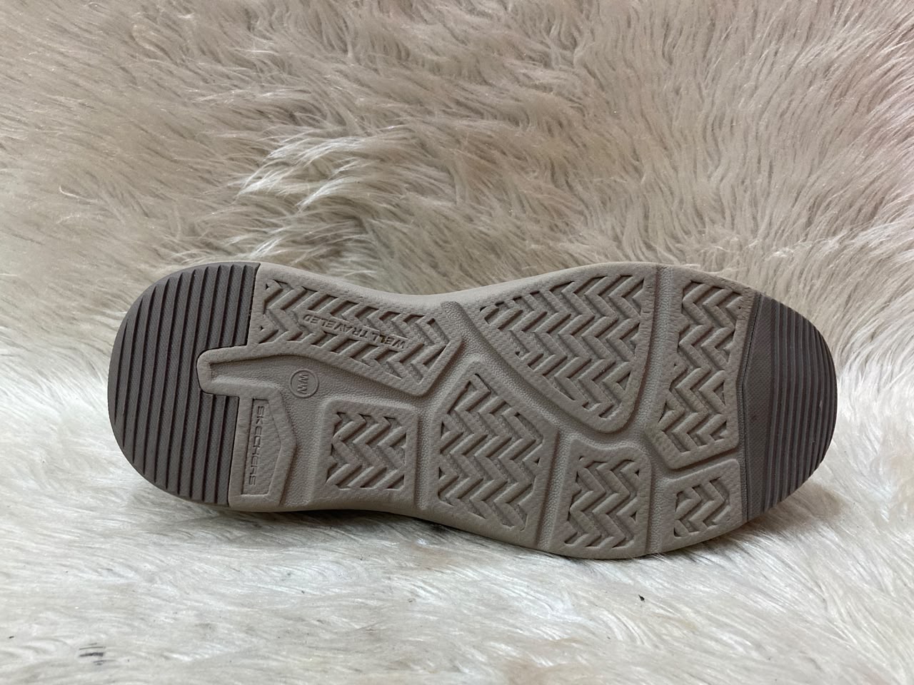 Skechers