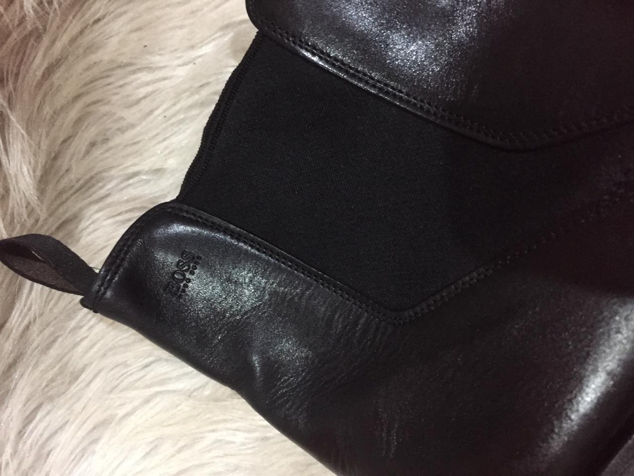 Hugo Boss Chelsea boots.