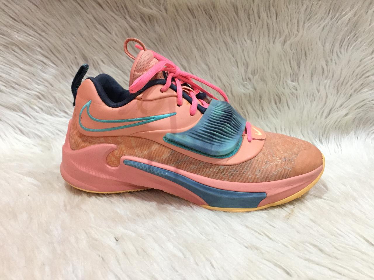 Nike Men’s Zoom Freak 3