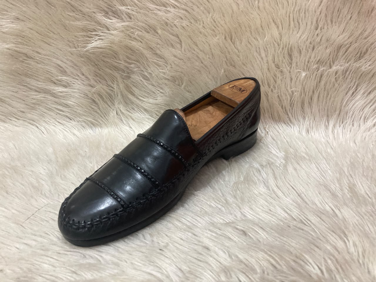 Mezlan Black Leather Loafers | Shoegxm