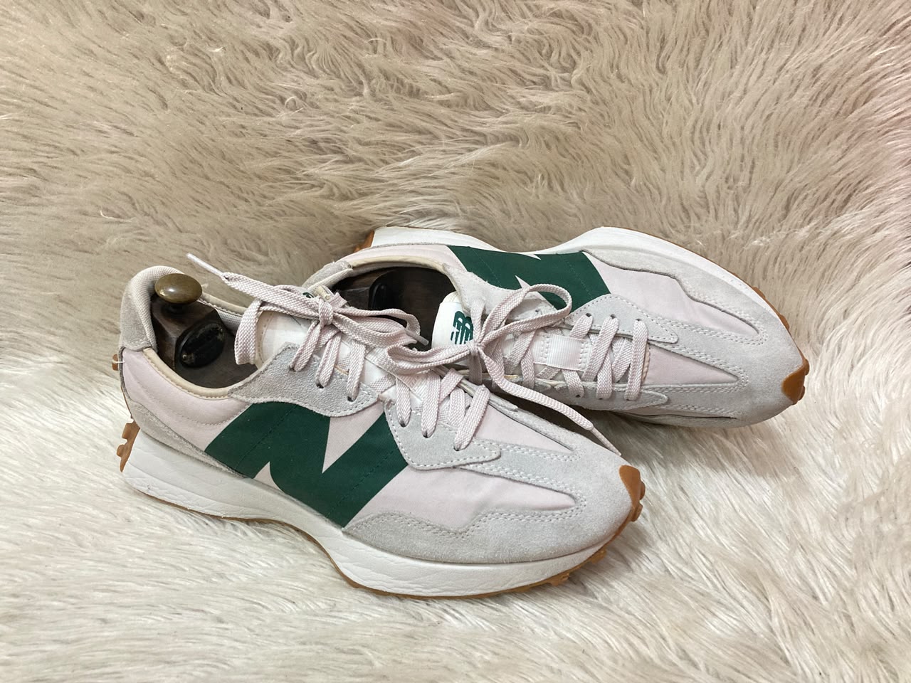 New Balance 327