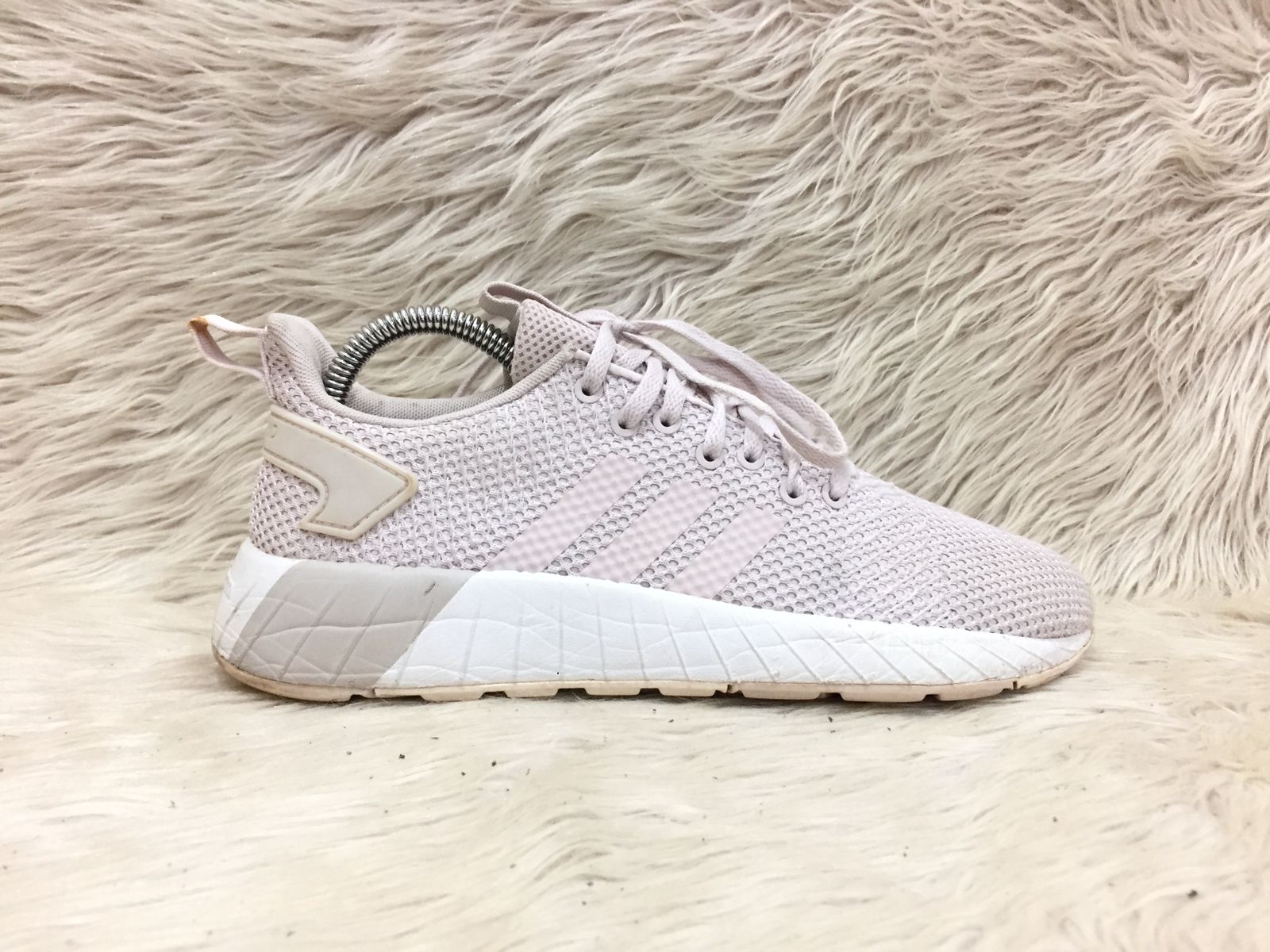 Neo adidas Questar BYD