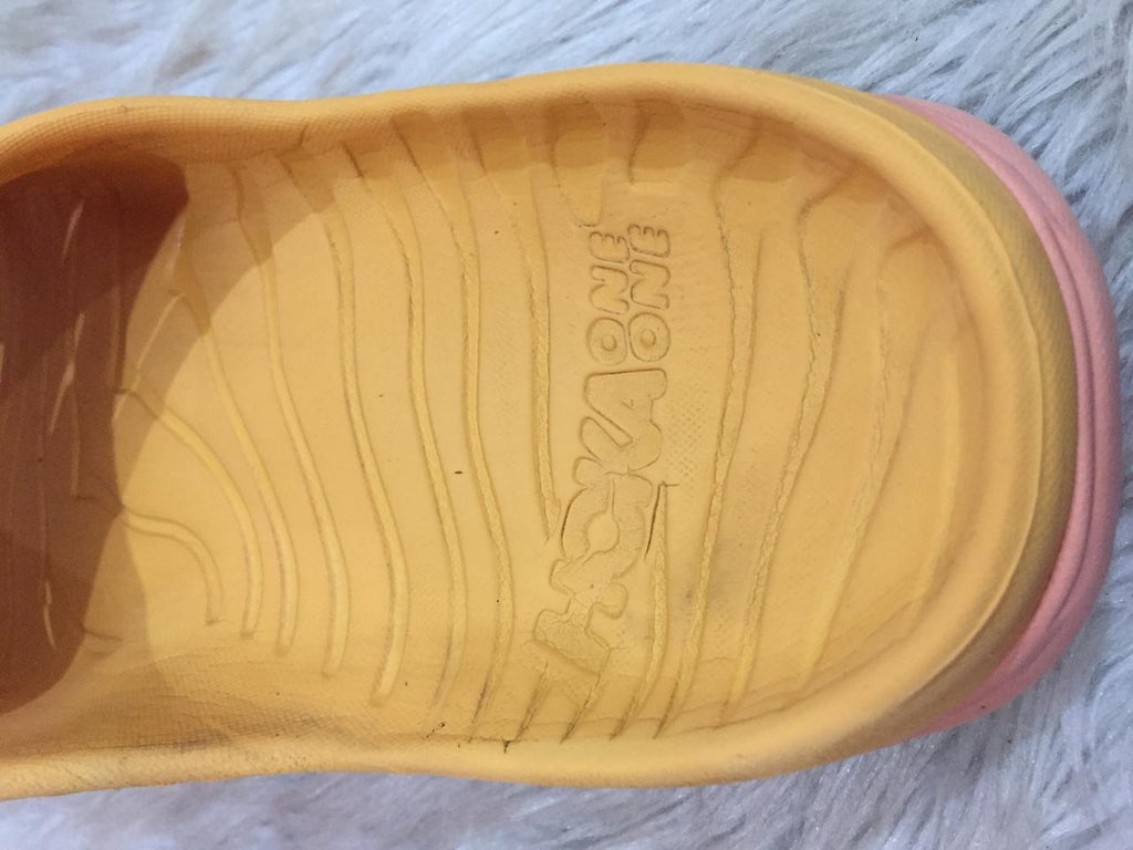 Hoka One One Ora