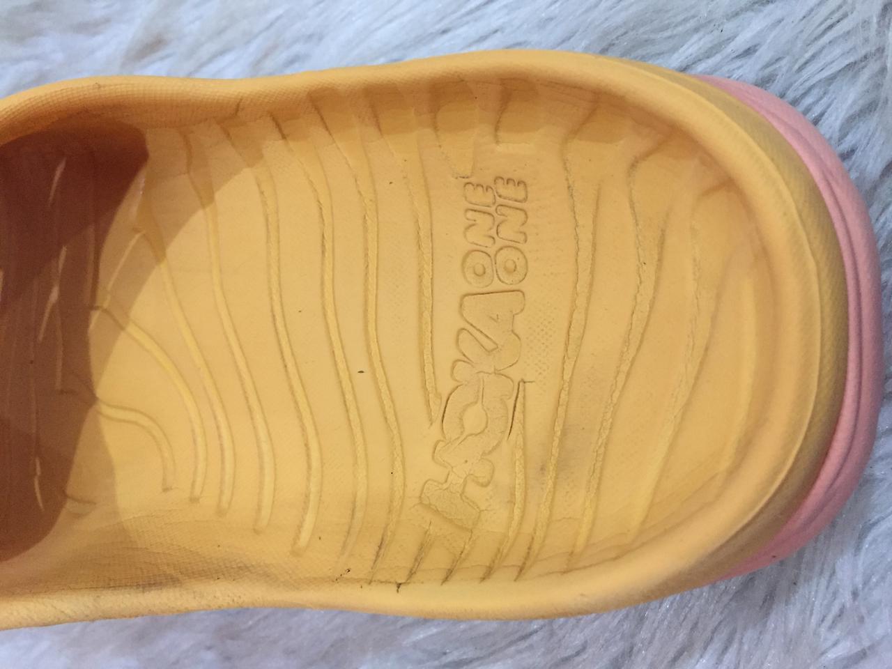 Hoka One One Ora